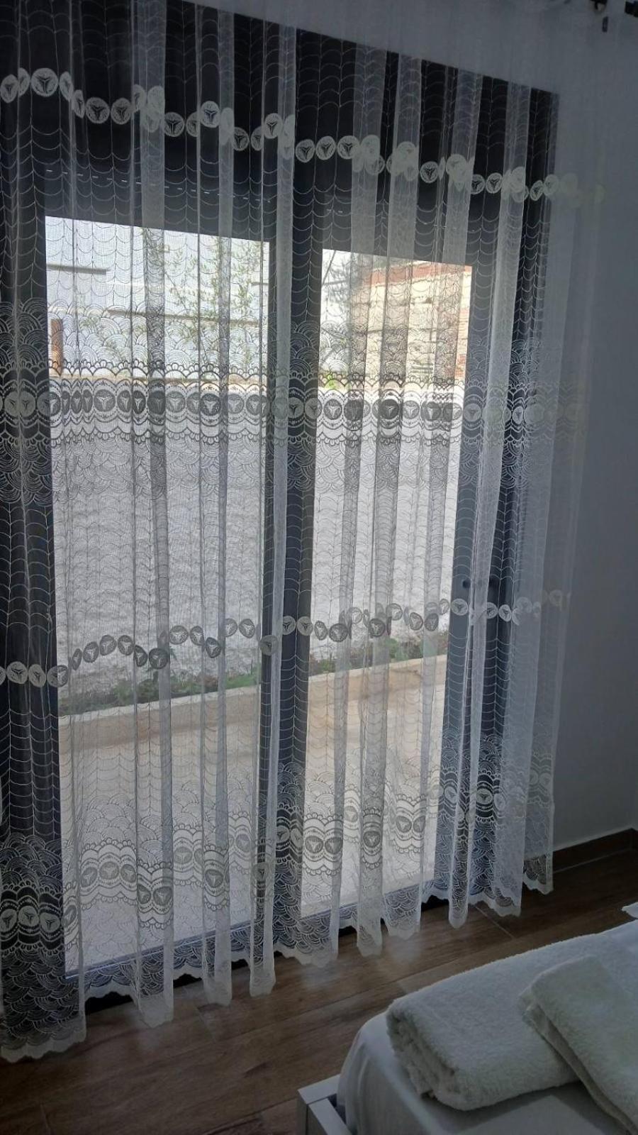 Rentrooms Geni Ksamil Exteriör bild